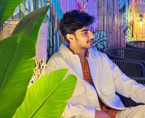 Varun Buddhadev Biography: Instagram, Age, Parents, Net Worth, Height, Movies,  Girlfriend, Brands