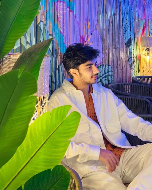 Varun Buddhadev Biography: Instagram, Age, Parents, Net Worth, Height, Movies,  Girlfriend, Brands