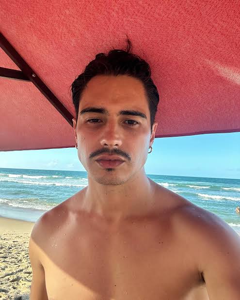 Danilo Mesquita - Biography