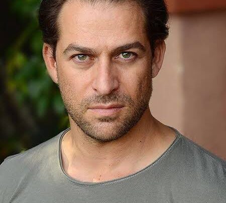 Emmanuel Castis Biography: Age, Height, Net Worth, Wife, Ethnicity, Religion, Children, Instagram, Awards