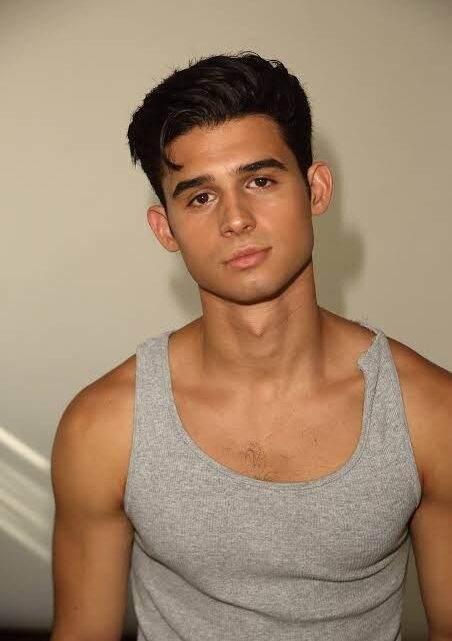 Hunter Sansone Biography: Height, Net Worth, Age, Instagram, Movies, Awards, Girlfriend, Parents