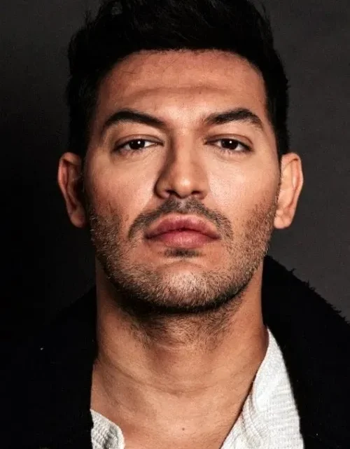 Alexander Wraith Biography: Girlfriend, Net Worth, Awards, Age, Height, Children, Movies, Instagram