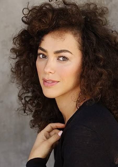 Elena Goode Biography: Age, Movies, Ethnicity, Religion, Height, Net Worth, Boyfriend