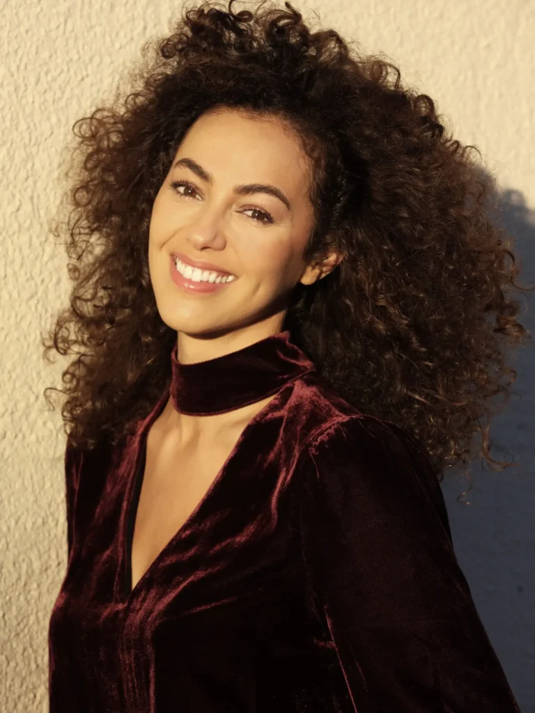 Elena Goode - Biography
