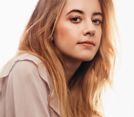 Mallory Bechtel Biography: Age, Height, Net Worth, Boyfriend, Movies, Ethnicity, Religion