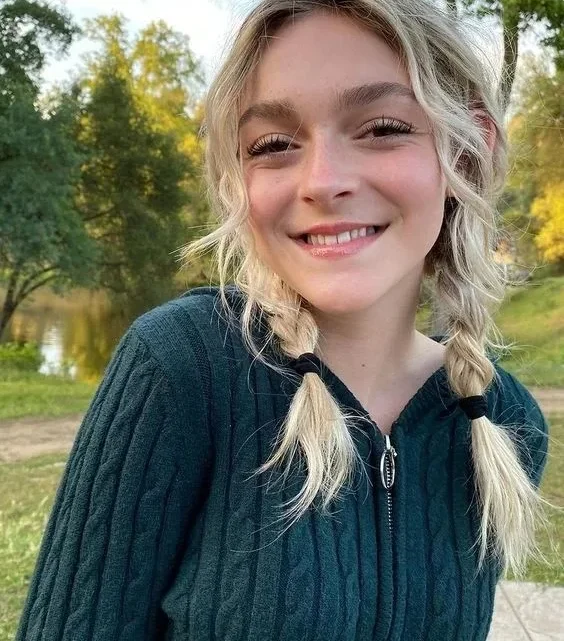 Sarah Dorothy Little Biography: Ethnicity, TikTok, Parents, Height, Age, Movies, Siblings, Net Worth, Boyfriend