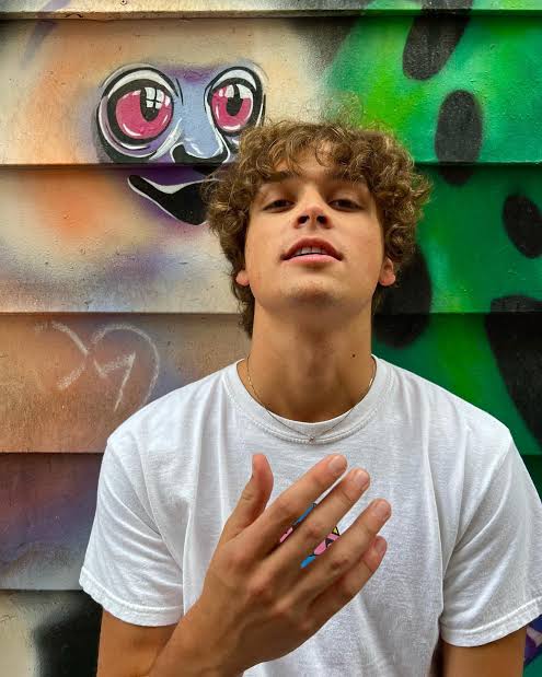 Aaron Hull - Biography
