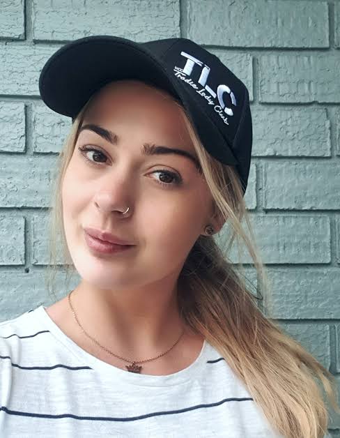 Stefanie Apostolidis Biography: Age, Net Worth, Boyfriend, Ethnicity, Religion, Children, Instagram, Height