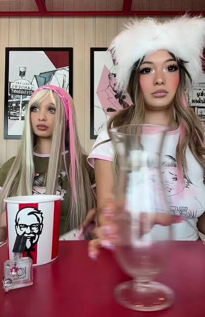 2girls1bottl3 Biography: YouTube, Formation, TikTok, Height, Age, Members, Awards, Parents
