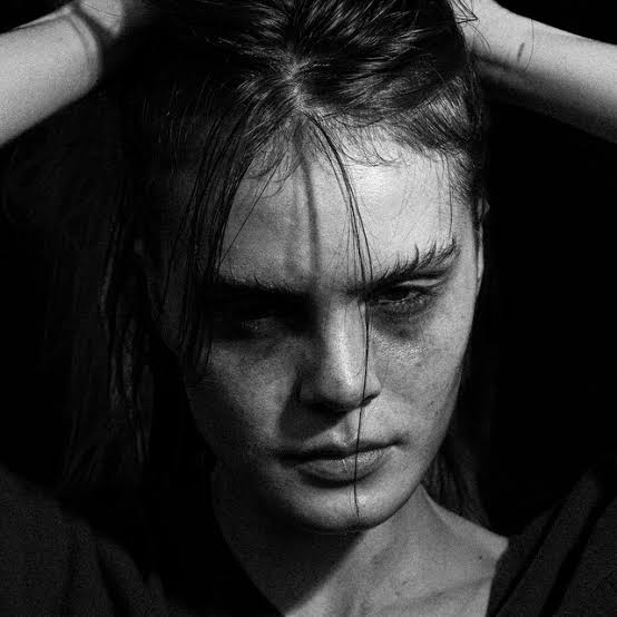 Sofia Isella - Biography