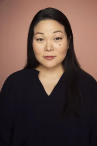 Holly Chou - Biography