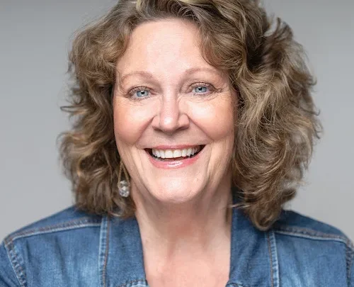 Shelley Thompson Biography: Husband, Net Worth, Age, Children, Movies & TV Shows, Height