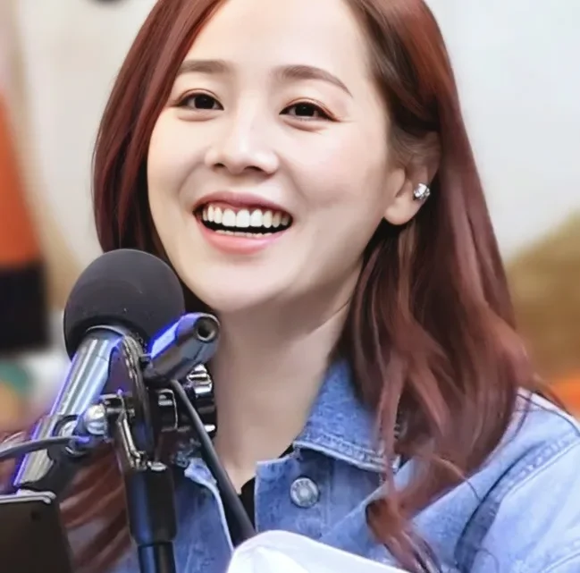 Eugene Biography: Husband, Net Worth, Age, Children, Songs, Height, Movies, Instagram
