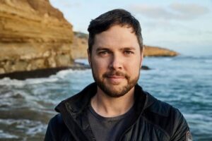 Mark Vins - Biography