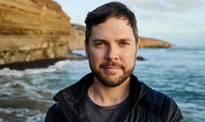 Mark Vins Biography: Net Worth, Age, Wildlife, Height, Children, Wife, YouTube, Career
