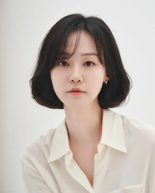Park Ye-young - Biography