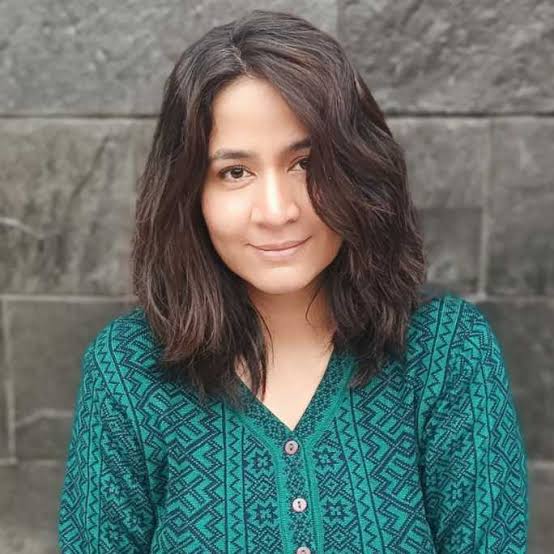 Bhasha Sumbli Biography: Age, Height, Net Worth, Husband, Ethnicity, Awards, Religion, Movies