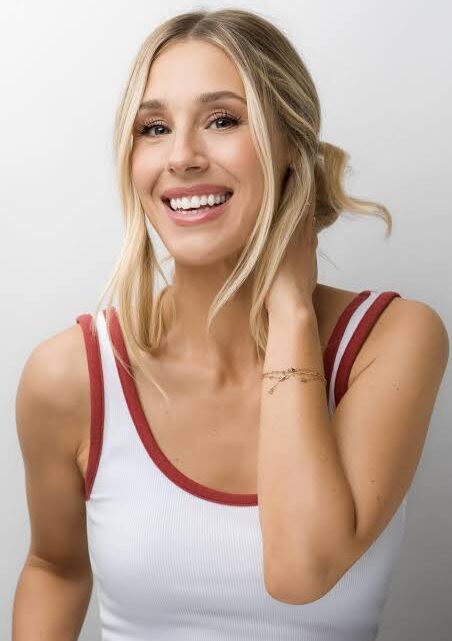 Lisa Gilroy Biography: Age, Net Worth, Movies, Religion, Awards, Ethnicity, Instagram, Height