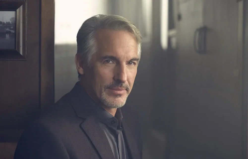Brian Benben Biography: Ethnicity, Net Worth, Height, Movies, Age, Wife, Daughter, Parents, Awards