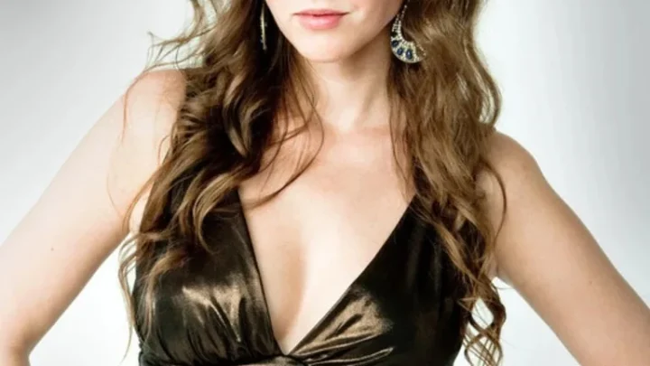 Katharine Isabelle Biography: Net Worth, Religion, Age, Height, Parents, Movies, Ethnicity