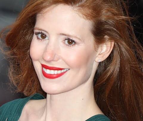 Amy Nuttall Biography: Net Worth, Husband, Instagram, Religion, Age, Height, Children, Songs