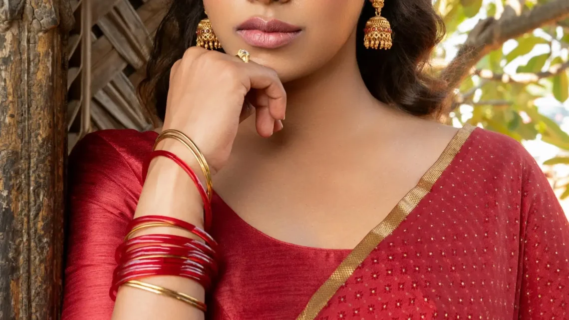 Kamakshi Bhaskarla Biography: Modelling, Age, Siblings, Net Worth, Parents, Awards, Height, Movies, Husband, TikTok