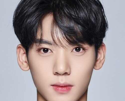 Han Yu-jin Biography: Age, Height, Net Worth, Parents, Group, Songs