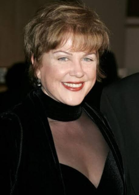 Julia Sweeney Biography: Age, Height, Husband, Movies, TV Shows, Awards, Net Worth