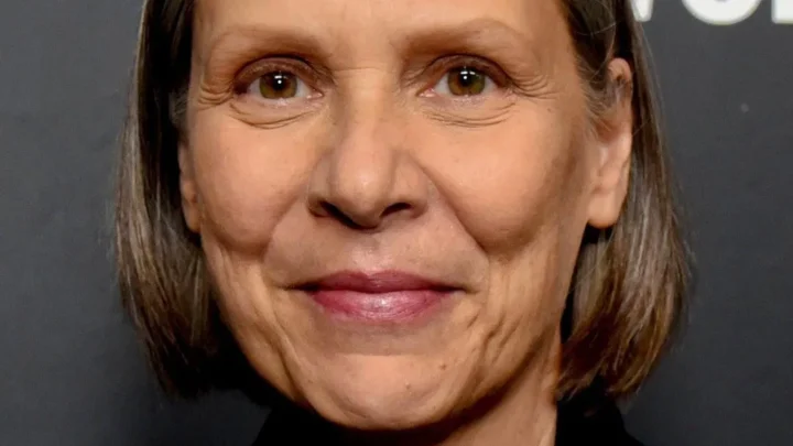Amy Morton Biography: Age, Net Worth, Husband, Movies, Awards, Religion, Height, Ethnicity