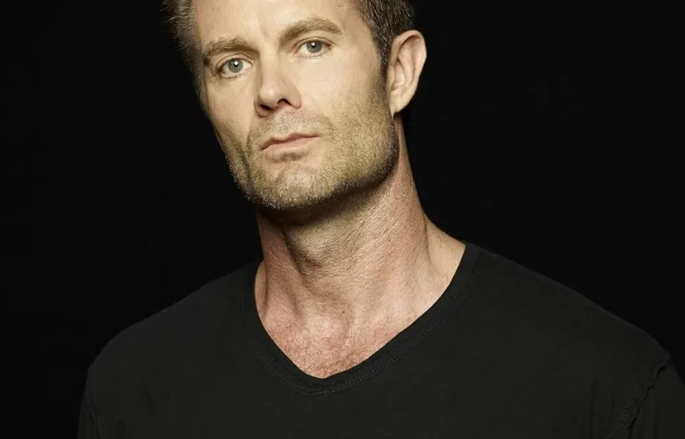 Garret Dillahunt Biography: Age, Wife, Height, Net Worth, Parents, Movies & TV Shows, Career, Awards