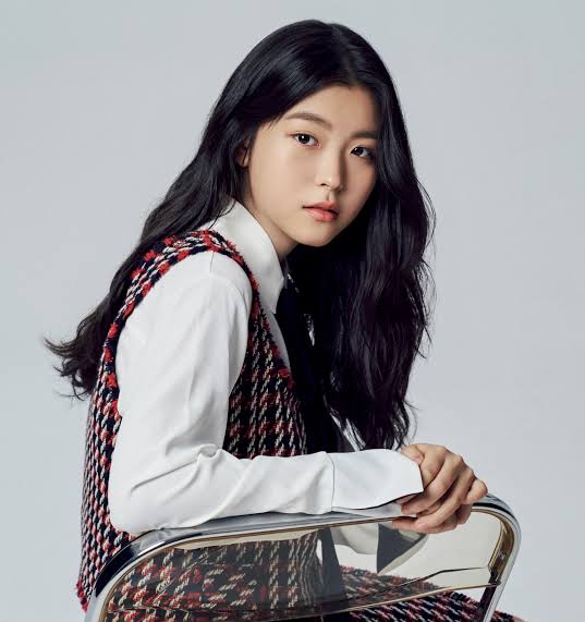 Hwang Ji-ah Biography: Age, Height, Net Worth, Parents, Movies & TV Shows, Boyfriend