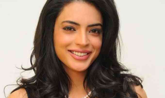 Shweta Bhardwaj Biography: Age, Height, Net Worth, Parents, Movies, Education
