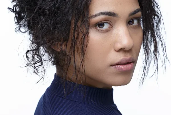 Liza Scholtz Biography: Age, Parents, Height, Net Worth, Movies & TV Shows, Relationship