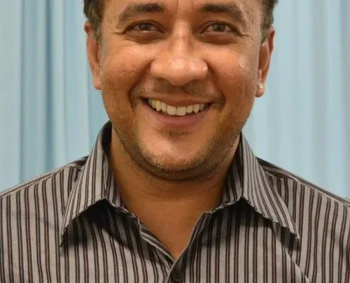 Maurício Manfrini Biography: Age, Height, Net Worth, Religion, Movies, Awards, Wife, Ethnicity, Songs
