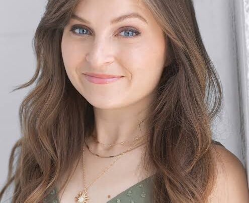 Lizzie Freeman Biography: Net Worth, Religion, Boyfriend, Movies, Ethnicity, Awards, Age, Height, Parents
