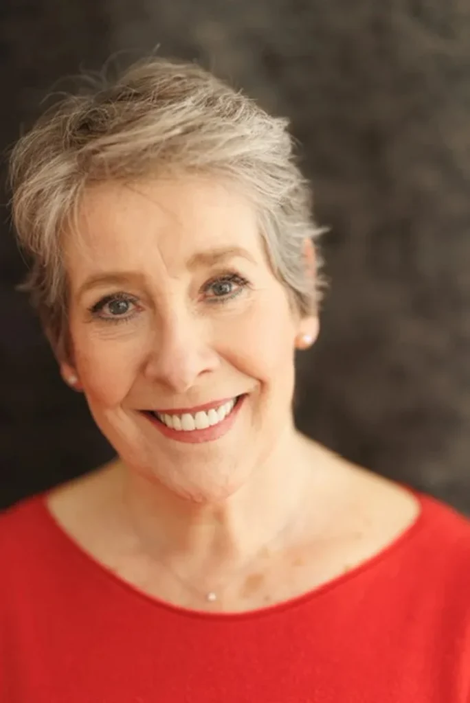 Phyllis Logan - Biography