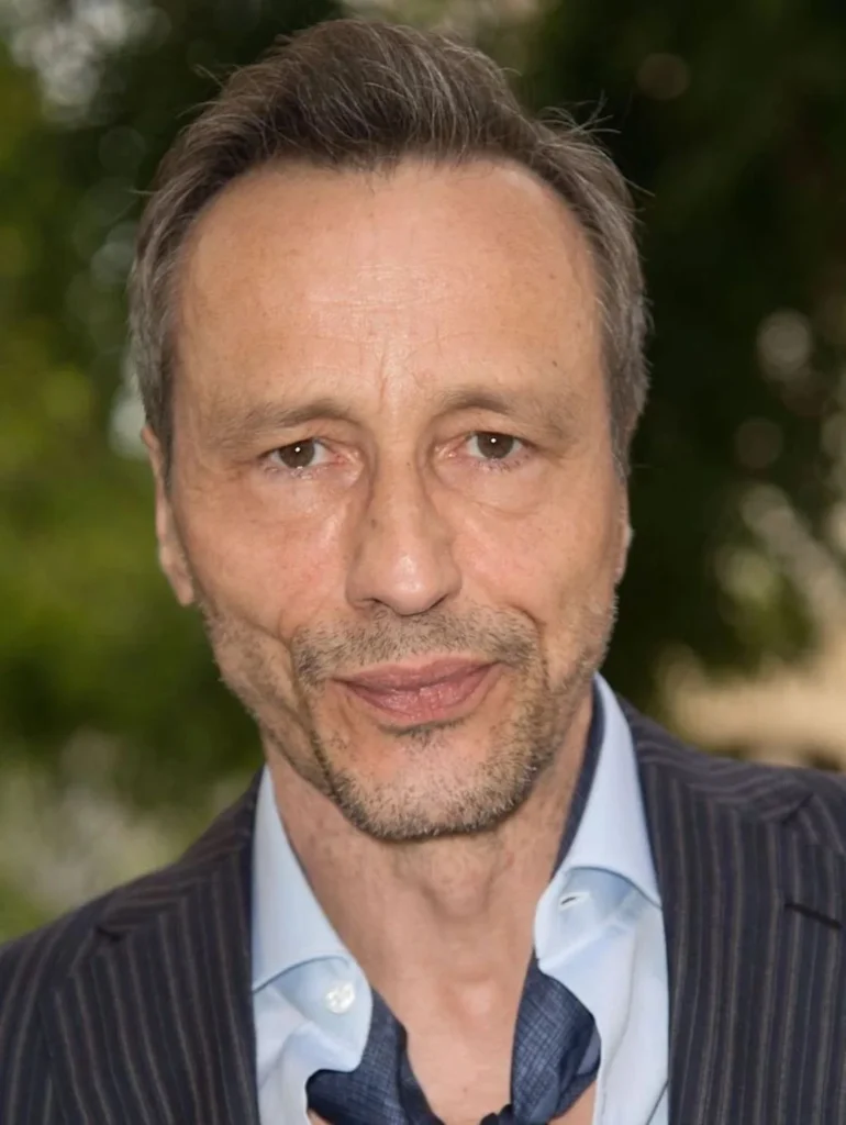 Michael Wincott - Biography