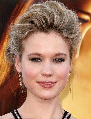 Kristen Hager Biography: Net Worth, Age, Husband, Kids, Height, Movies, TV Shows, Instagram