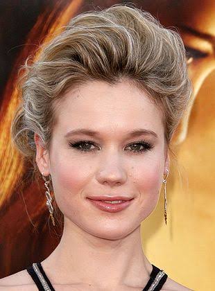 Kristen Hager Biography: Net Worth, Age, Husband, Kids, Height, Movies, TV Shows, Instagram