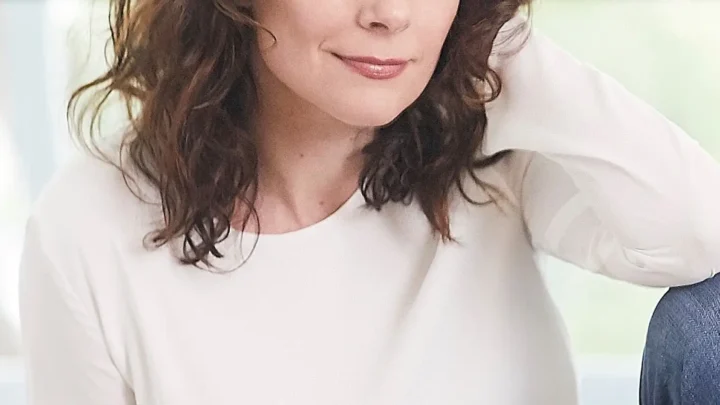 Kimberly Williams-Paisley Biography: Husband, Age, Kids, Net Worth, Parents, Movies & TV Shows, Siblings