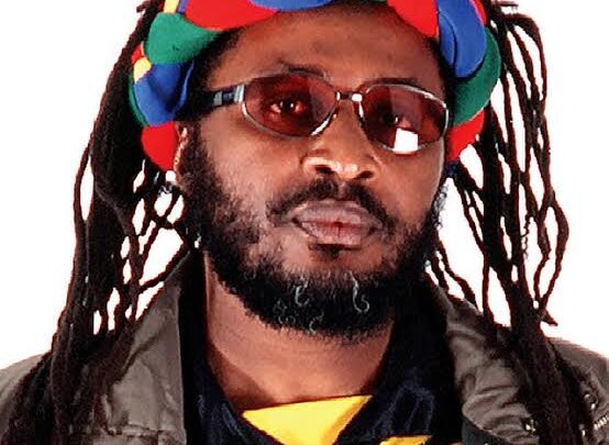 Edson Gomes Biography: Age, Religion, Net Worth, Height, Wife, Songs, Ethnicity, Awards