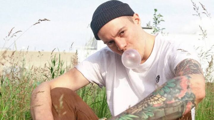 Landon Tewers Biography: Age, Net Worth, Wife, Instagram, Ethnicity, Religion, Height, Songs, Awards