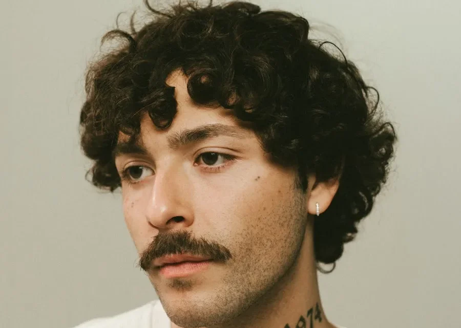 Chezile Biography: Age, Net Worth, Ethnicity, Album, Parents, Girlfriend, Instagram, Awards, Songs, Height