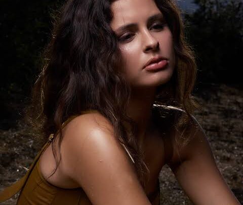 Brooklyn Van Zandt Biography: Height, Siblings, Net Worth, Songs, Parents, Boyfriend, YouTube, Age