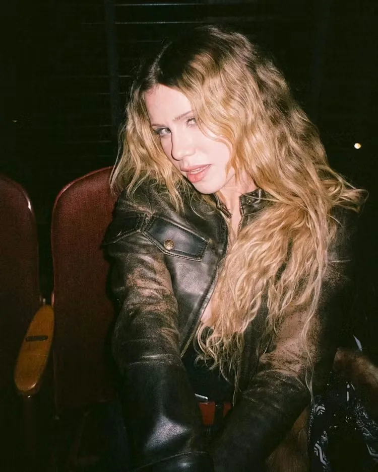 Slayyyter - Biography