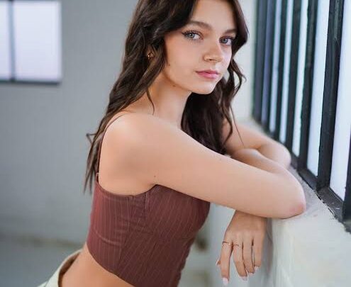 Emily Kelavos Biography: Age, Height, TV Shows, Boyfriend, Net Worth, Ethnicity, Movies, Instagram