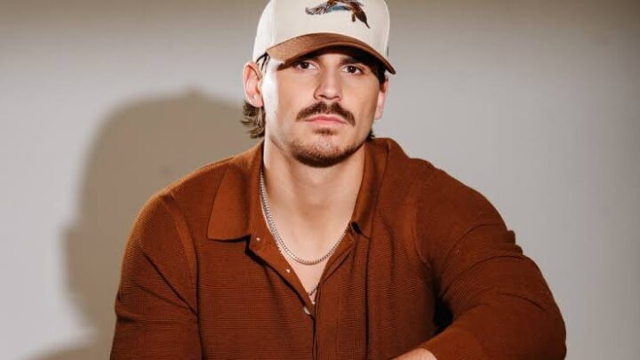 Tucker Wetmore Biography: Height, Net Worth, Age, Parents, Awards, Girlfriend, Songs, Instagram