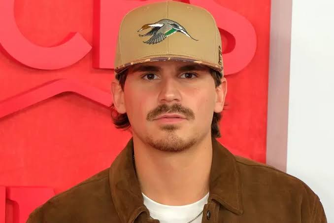 Tucker Wetmore - Biography