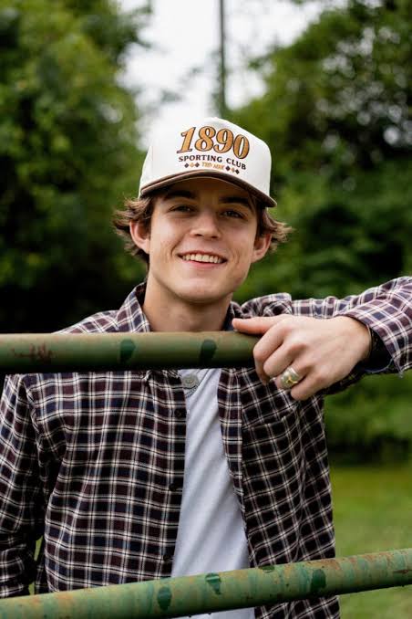 Waylon Wyatt - Biography
