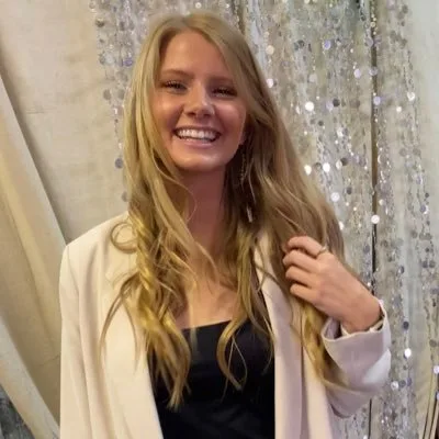Abby Howard - Biography
